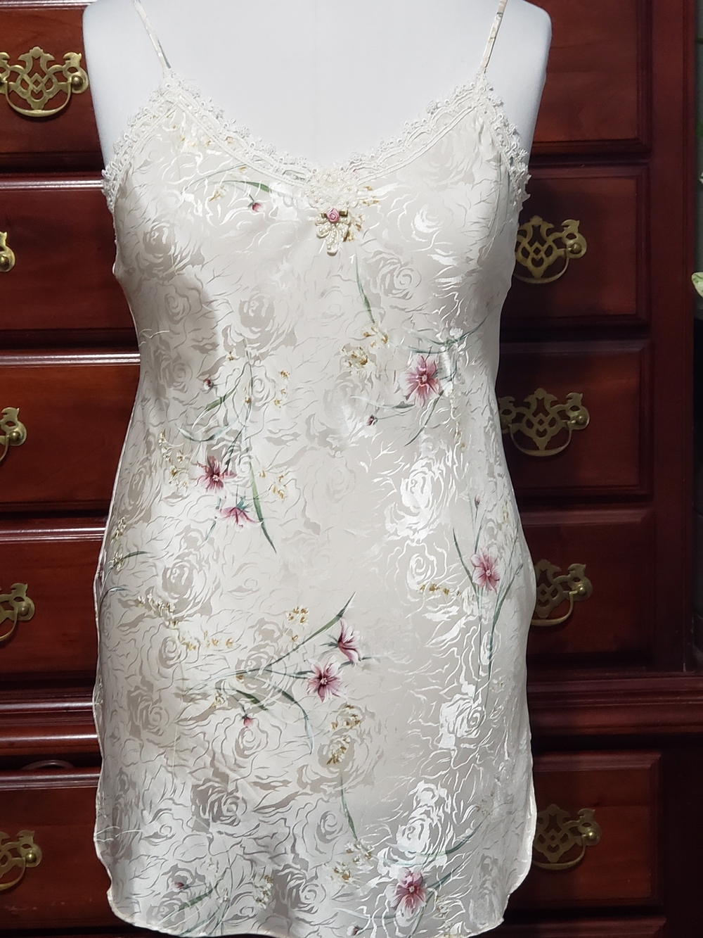 California Dynasty Women's Floral Satin Full Slip Ivory Size M Lace Bow - Picture 1 of 7